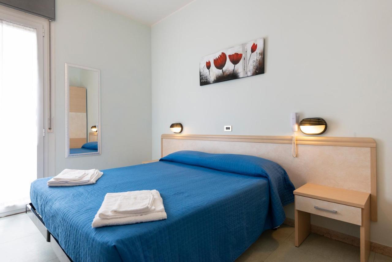 Hotel Olympic Мілано-Маріттіма Екстер'єр фото