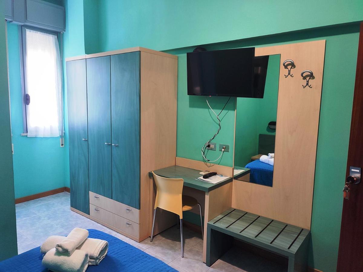 Hotel Olympic Мілано-Маріттіма Екстер'єр фото